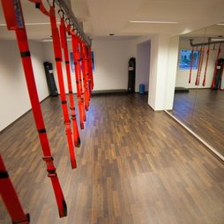 Sling-Training, Personal-Training, EMS-Training und viele weitere Trainingsmethoden bieten wir bei EAST INN Sports in Innsbruck an. Sling-Training, Personal-Training, EMS-Training und viele weitere Trainingsmethoden bieten wir bei EAST INN Sports in Innsbruck an.